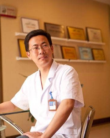 吕启凤